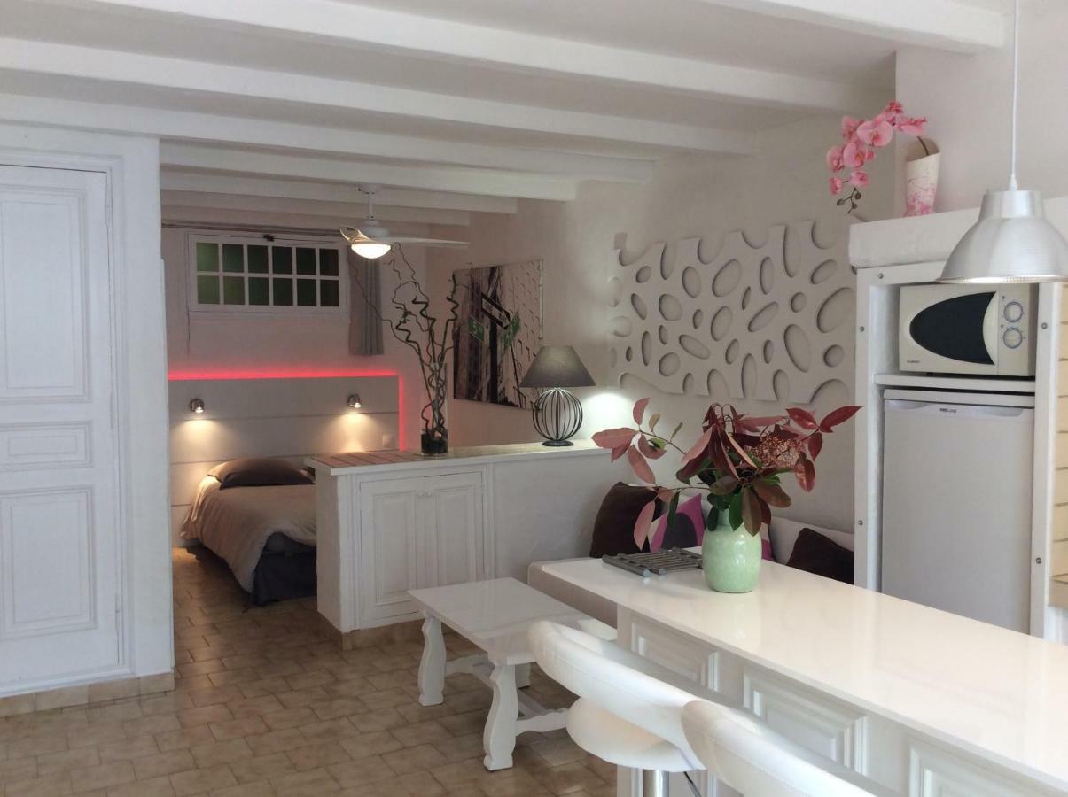 89 Le Grand Pin Apartment Sainte-Maxime Exterior foto