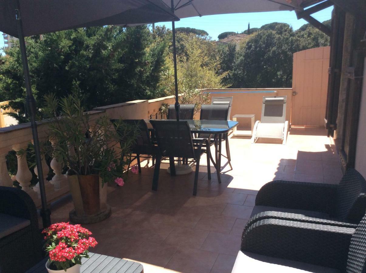 89 Le Grand Pin Apartment Sainte-Maxime Exterior foto